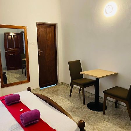 Ivana Homestay Kandy Exterior foto